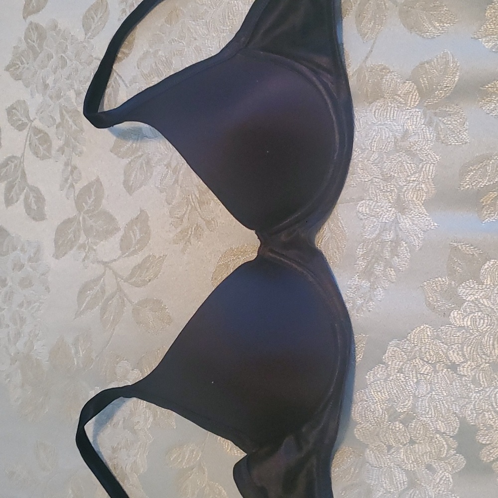 VS padded tshirt bra